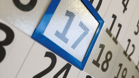 Wandkalender mit dem Fokus auf der "17".