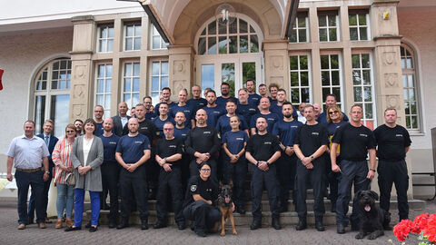 Justizminister Roman Poseck ehrt Bedienstete aus dem Vollzug