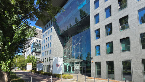 Eingangsbereich des Campus Frankfurt am Main.