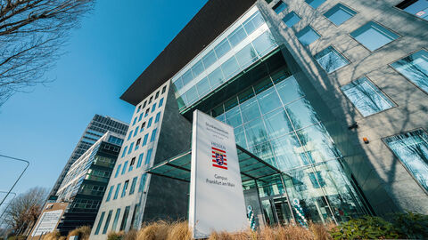 Außenansicht Eingangsbereich.